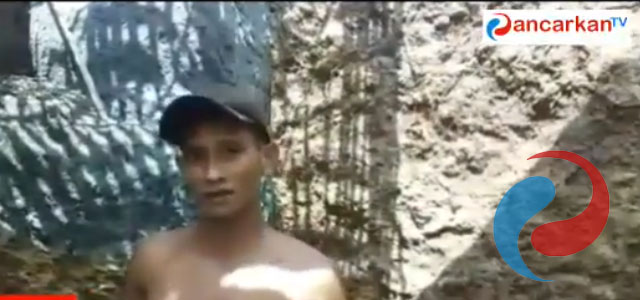 Permalink ke VIDEO: Dampak Covid-19, Warga Desa Banyuputih Bondowoso Buat Bahan Dinding Batu Padas
