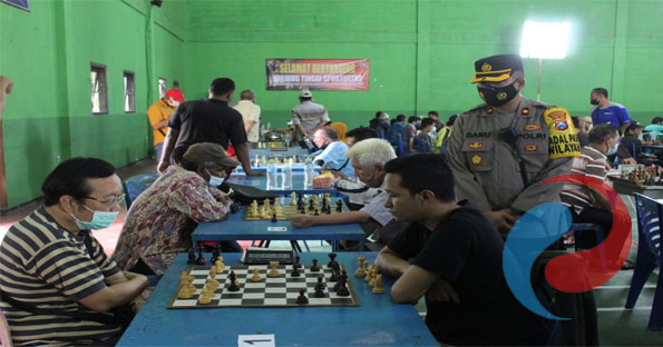 Permalink ke Chess Turnament Polsek Tandes Diikuti Master Internasional dan Nasional