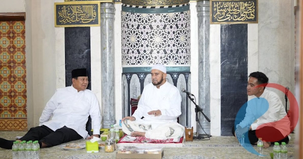 Permalink ke Di Hadapan Gibran, Habib Syech Memuji Prabowo: Kesabaran dan Kesantunannya Lebih Menonjol