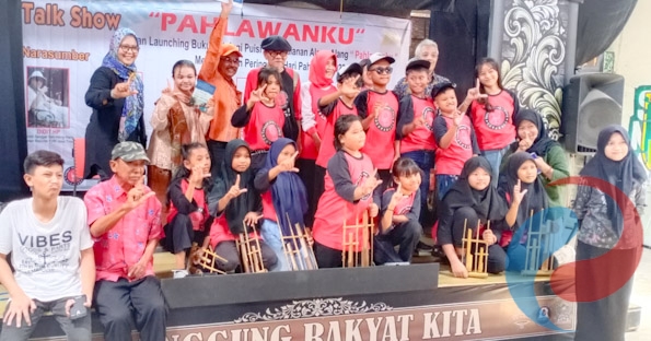 Permalink ke Buku Antologi Puisi Pahlawanku Ditulis Anak-anak Jalanan Surabaya